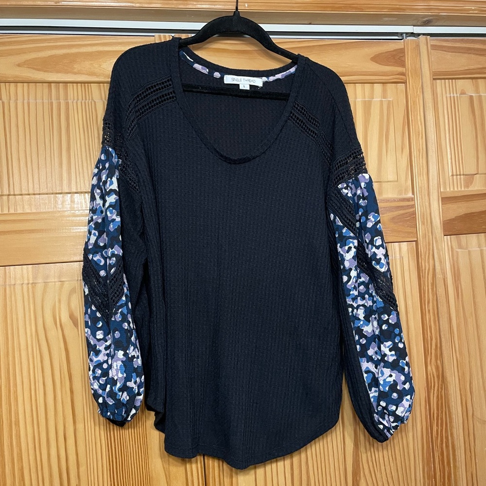 Single Thread waffle knit multi media top size L